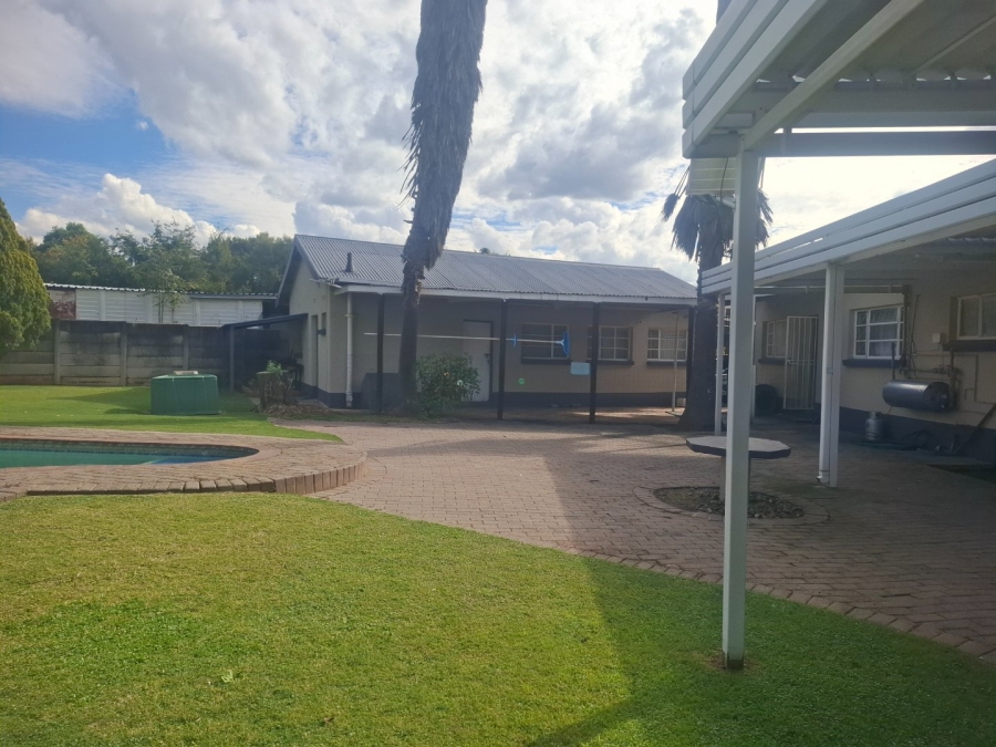 To Let 3 Bedroom Property for Rent in Suidrand Free State